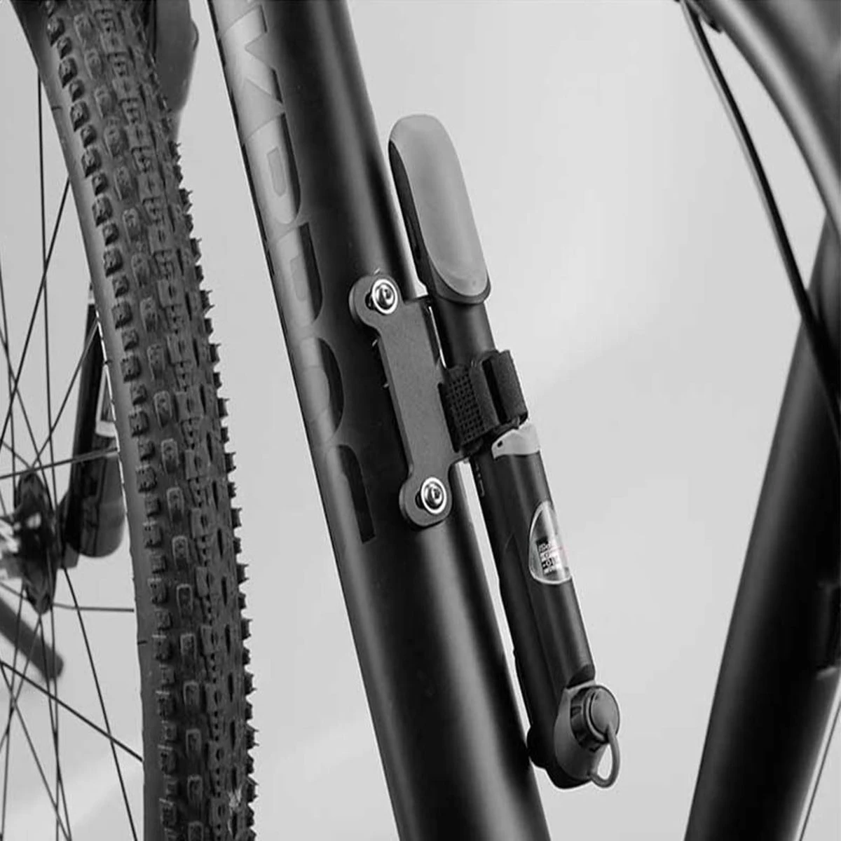 Giyo Fietspomp Mini - Fietspomp Met Drukmeter - Pomp Fiets Mini - 8.3 Bar - Inclusief Naaldventiel En Fietsbandreparatieset 8 Giyo Fietspomp Mini - Fietspomp Met Drukmeter - Pomp Fiets Mini - 8.3 Bar - Inclusief Naaldventiel En Fietsbandreparatieset - Afbeelding 6