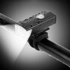 Merkloos LED Fietsverlichting Set - Fietslamp USB Oplaadbaar - Fietslampjes Voorlicht & Achterlicht - Nederlandse Handleiding - Waterdicht – Zwart 7 Merkloos LED Fietsverlichting Set - Fietslamp USB Oplaadbaar - Fietslampjes Voorlicht & Achterlicht - Nederlandse Handleiding - Waterdicht – Zwart -BOl Winkel 1200x1200 178