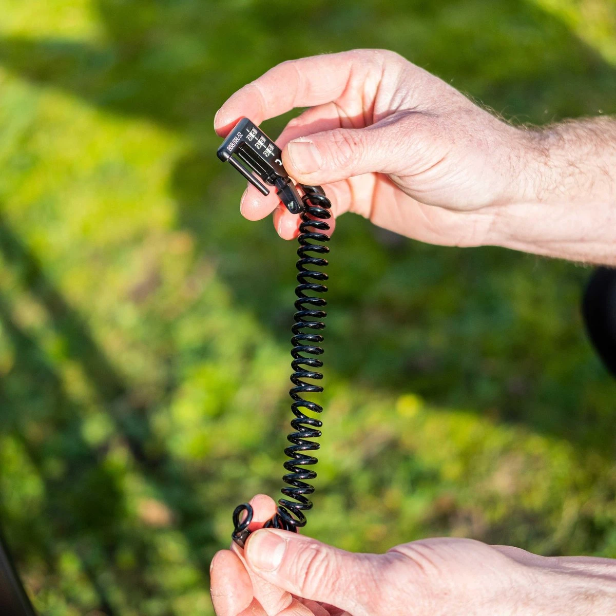 BBB Cycling MiniSafe Coil Cable Fietsslot - Kabelslot Fiets Cijferslot - Codeslot - Zwart - 120 X 3 Cm - BBL-52 5 BBB Cycling MiniSafe Coil Cable Fietsslot - Kabelslot Fiets Cijferslot - Codeslot - Zwart - 120 X 3 Cm - BBL-52 - Afbeelding 3