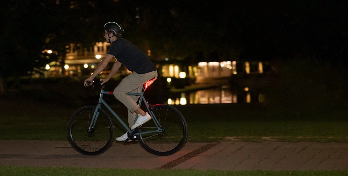 SIGMA SPORT Sigma CURVE Led Achterlicht - Inclusief Batterijen 13 SIGMA SPORT Sigma CURVE Led Achterlicht - Inclusief Batterijen - Afbeelding 11