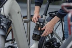 AXA Foldable 600 Vouwslot - Fietsslot - Met Houder - 95 Cm - Zwart 24 AXA Foldable 600 Vouwslot - Fietsslot - Met Houder - 95 Cm - Zwart -BOl Winkel 1200x800 164