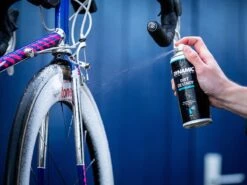 Dynamic Dirt Destroy Foam Spray - Fietsreiniger Foamspray - Fiets Schoonmaken - Foam Spray - Fietsonderhoud -BOl Winkel 1200x900 11