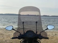 Drive Hydro Waterafstotende Folie Scooter Windscherm - Nano - Vespa - Sprint - Zip - Scooter Windscherm - Nano Shield Scooter - Waterafstotende Spray - Nano Shield Windscherm - Scooterhoes - Scooter Accesoires - Regen Sticker