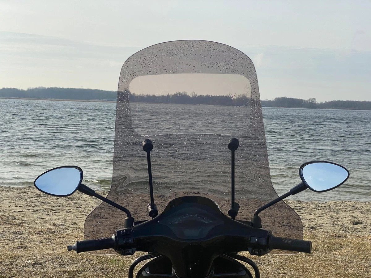 Waterafstotende Sticker Windscherm-Anti Regen Folie-Scooter-Nano Spray-Vespa Sprint-Zip-Sym-Universeel 3 Waterafstotende Sticker Windscherm-Anti Regen Folie-Scooter-Nano Spray-Vespa Sprint-Zip-Sym-Universeel