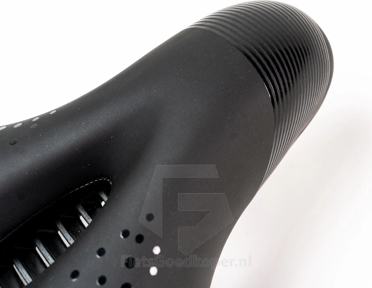 Voltano Pro Gel Fietszadel – Met Uitsparing – Zwart – Unisex - Inclusief Zadelstrop - Ergonomisch Gevormd - Elastomeer Vering 5 Voltano Pro Gel Fietszadel – Met Uitsparing – Zwart – Unisex - Inclusief Zadelstrop - Ergonomisch Gevormd - Elastomeer Vering - Afbeelding 3