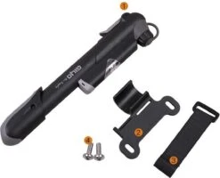 Giyo - Mini Fietspomp - Compact Achter Bidonhouder - Zwart - MTB - Race Fiets - Mountainbike - Hollands Ventiel - Frans Ventiel - Autoventiel 7 Giyo - Mini Fietspomp - Compact Achter Bidonhouder - Zwart - MTB - Race Fiets - Mountainbike - Hollands Ventiel - Frans Ventiel - Autoventiel -BOl Winkel 1200x972