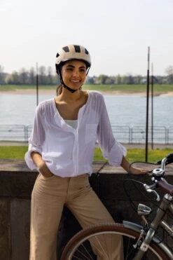 ABUS Hyban 2.0 Fietshelm - Maat M (52-58 Cm) - Glacier Blue 16 ABUS Hyban 2.0 Fietshelm - Maat M (52-58 Cm) - Glacier Blue -BOl Winkel 800x1200 10