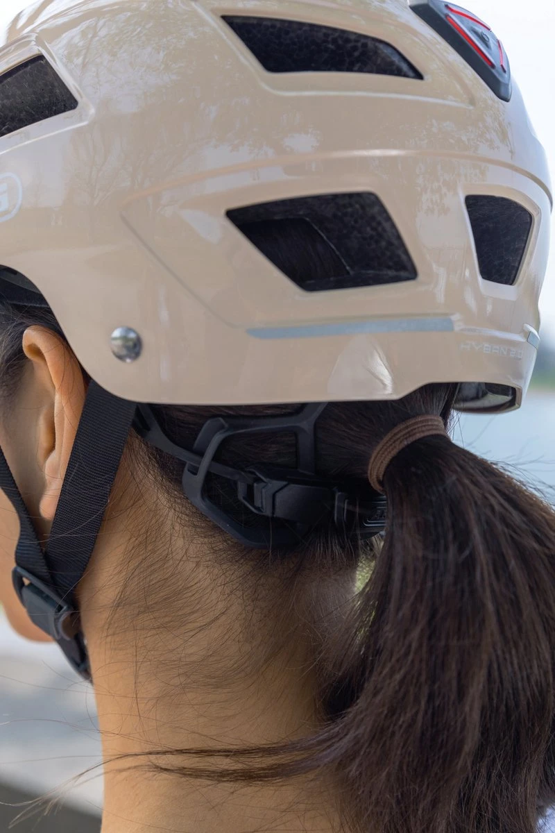 ABUS Hyban 2.0 Fietshelm - Maat M (52-58 Cm) - Titan 6 ABUS Hyban 2.0 Fietshelm - Maat M (52-58 Cm) - Titan - Afbeelding 4